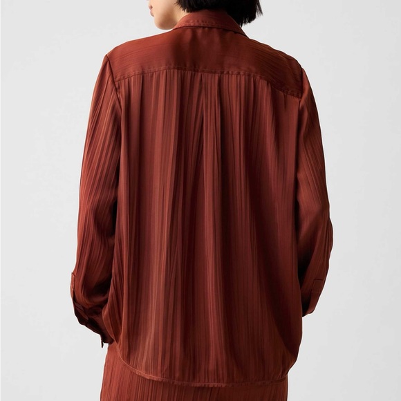 GAP Small Petite Smoked Paprika Brown Pleated Satin Boyfriend Shirt - Picture 6 of 6